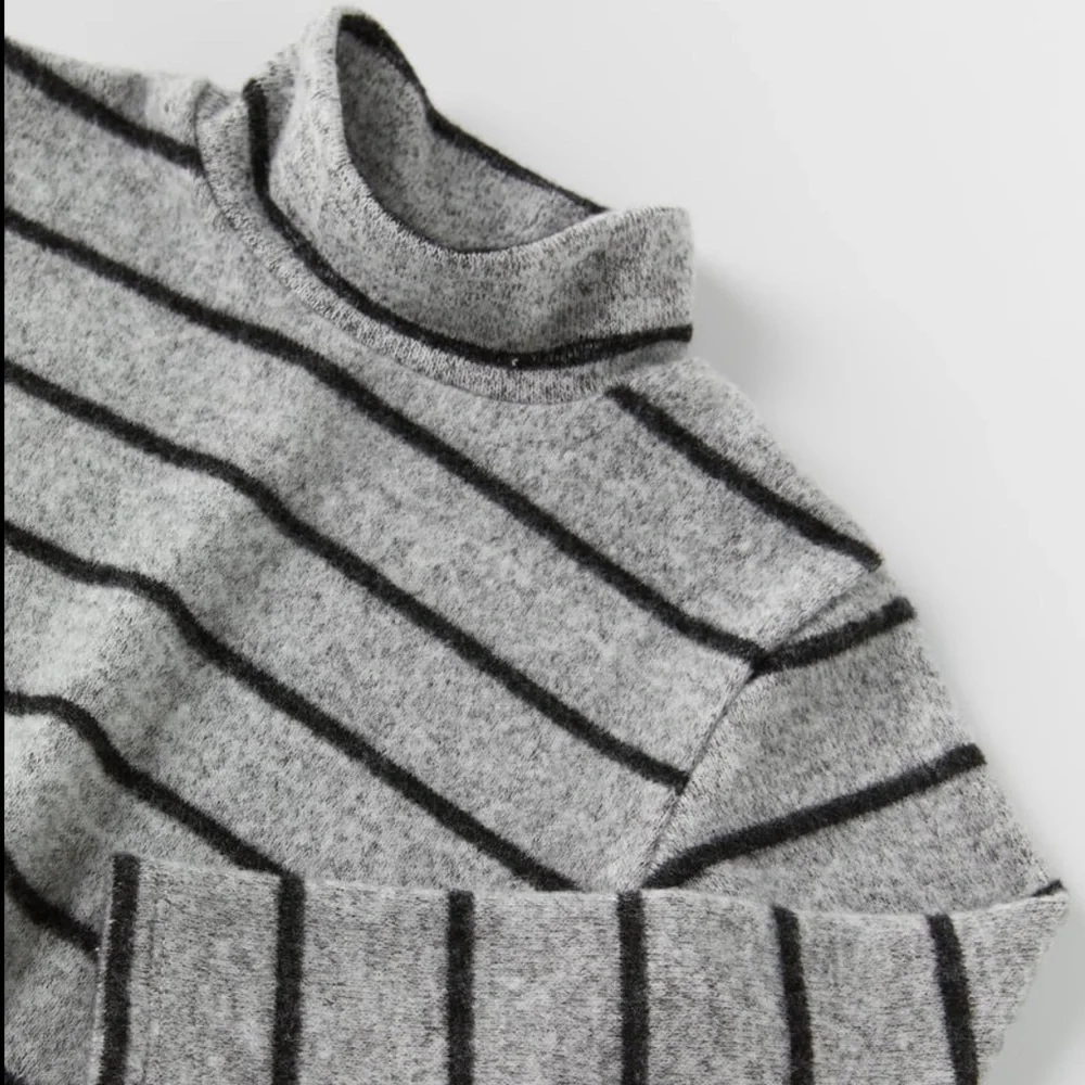 Zara Mock Neck Top